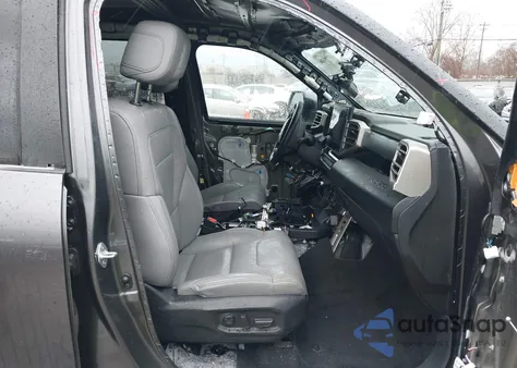 2024 Toyota Tundra Sr5 z USA, uszkodzony, nr VIN 5TFLA5DB5RX191860